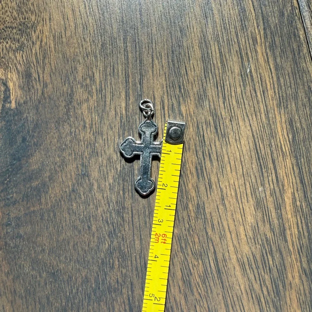 Vintage Cross Pendant Unisex Silver Excellent Budded Trefoil Textured Metal